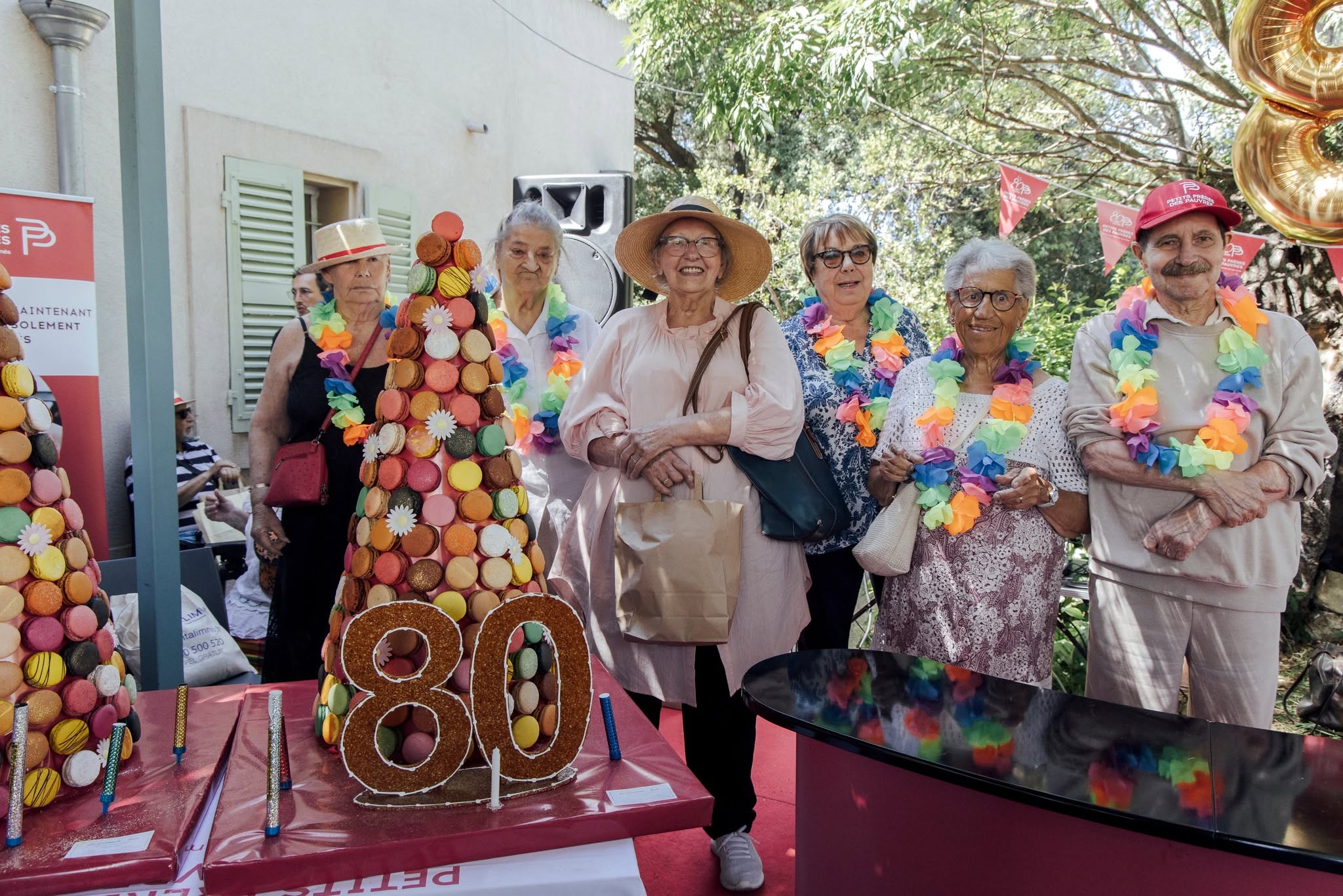 80 ans association Petits Frères des Pauvres festivités personnes âgées Marseille, Reims, Toulouse